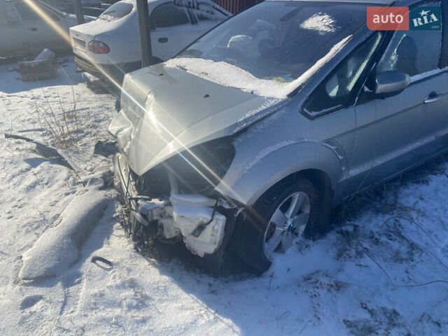 Серый Форд С-Макс, объемом двигателя 2 л и пробегом 230 тыс. км за 2000 $, фото 1 на Automoto.ua