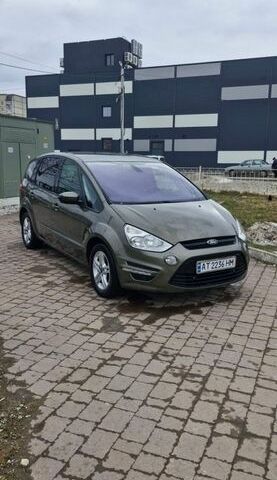 Серый Форд С-Макс, объемом двигателя 2 л и пробегом 219 тыс. км за 8500 $, фото 1 на Automoto.ua