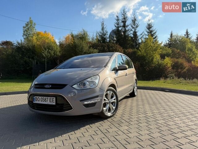 Сірий Форд С-Макс, об'ємом двигуна 2 л та пробігом 368 тис. км за 8900 $, фото 1 на Automoto.ua