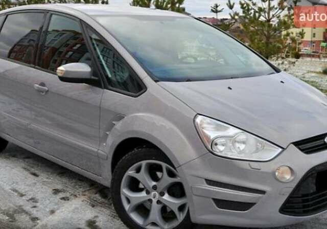 Сірий Форд С-Макс, об'ємом двигуна 2 л та пробігом 208 тис. км за 9300 $, фото 1 на Automoto.ua