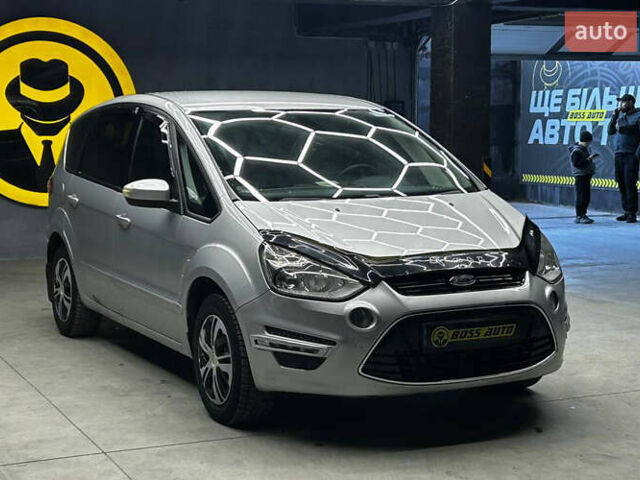 Сірий Форд С-Макс, об'ємом двигуна 1.56 л та пробігом 250 тис. км за 8200 $, фото 1 на Automoto.ua