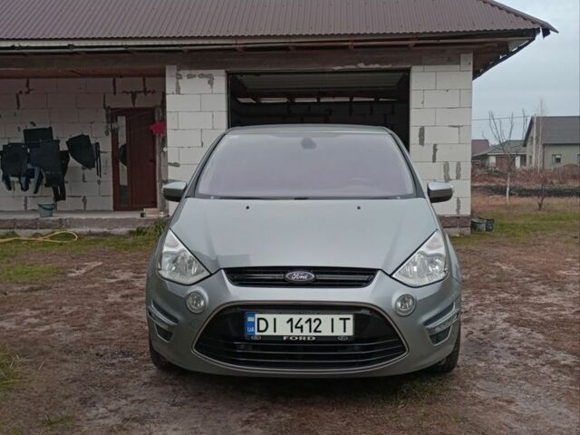 Сірий Форд С-Макс, об'ємом двигуна 1.6 л та пробігом 243 тис. км за 8900 $, фото 1 на Automoto.ua