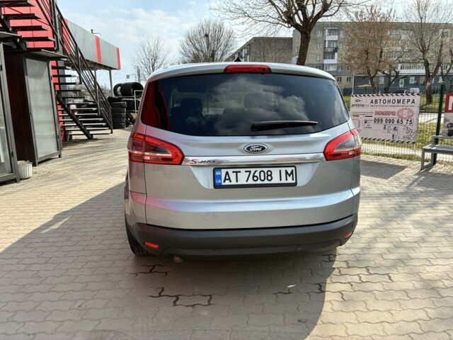 Серый Форд С-Макс, объемом двигателя 2 л и пробегом 320 тыс. км за 11664 $, фото 1 на Automoto.ua