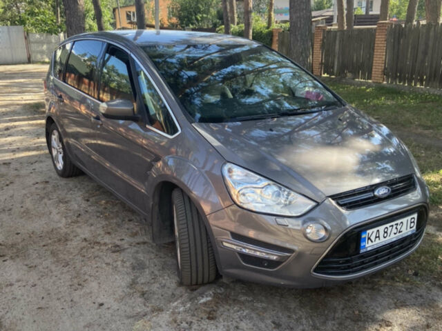 Сірий Форд С-Макс, об'ємом двигуна 2 л та пробігом 238 тис. км за 9800 $, фото 1 на Automoto.ua