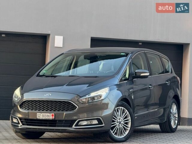 Серый Форд С-Макс, объемом двигателя 2 л и пробегом 214 тыс. км за 15700 $, фото 1 на Automoto.ua