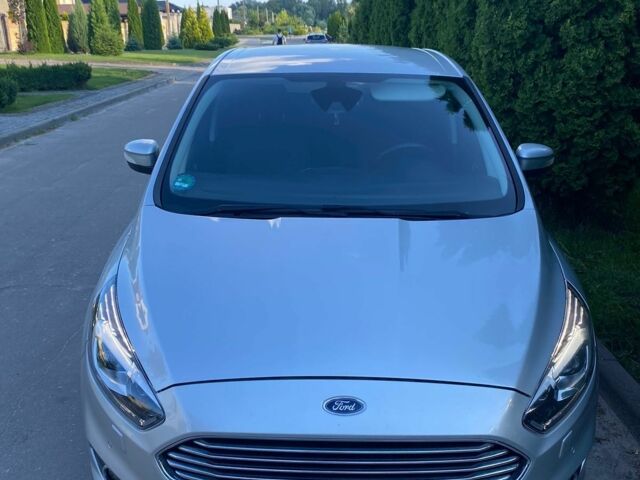 Серый Форд С-Макс, объемом двигателя 2 л и пробегом 210 тыс. км за 15000 $, фото 1 на Automoto.ua