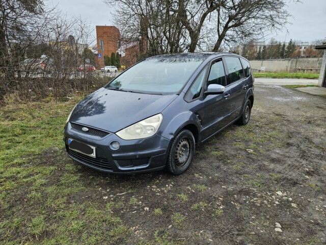 Серый Форд С-Макс, объемом двигателя 1.8 л и пробегом 346 тыс. км за 2400 $, фото 1 на Automoto.ua