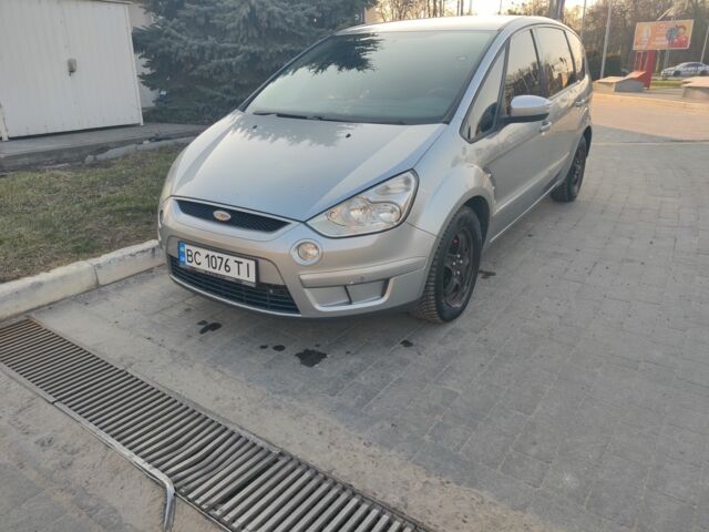 Форд С-Макс 2007 у Львові на Automoto.ua Сірий Форд С-Макс, об'ємом двигуна 1.8 л та пробігом 306 тис. км за 4800 $, фото 1 на Automoto.ua