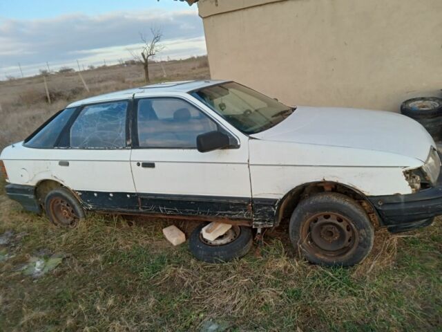 Белый Форд Скорпио, объемом двигателя 2 л и пробегом 100 тыс. км за 232 $, фото 1 на Automoto.ua