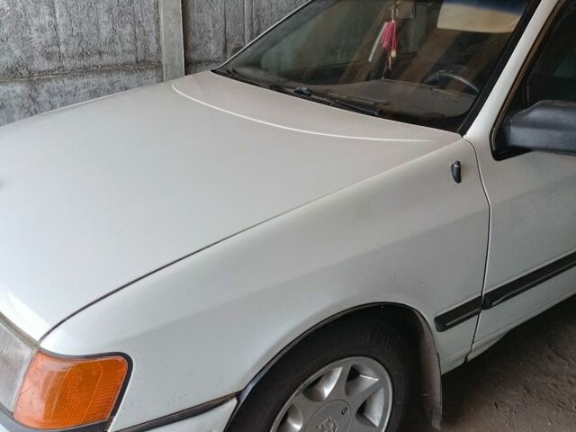 Білий Форд Скорпіо, об'ємом двигуна 2 л та пробігом 300 тис. км за 750 $, фото 1 на Automoto.ua