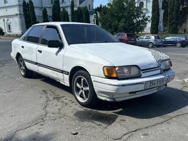 Белый Форд Скорпио, объемом двигателя 2 л и пробегом 222 тыс. км за 520 $, фото 1 на Automoto.ua