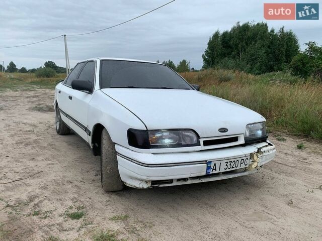 Белый Форд Скорпио, объемом двигателя 2.39 л и пробегом 300 тыс. км за 700 $, фото 1 на Automoto.ua