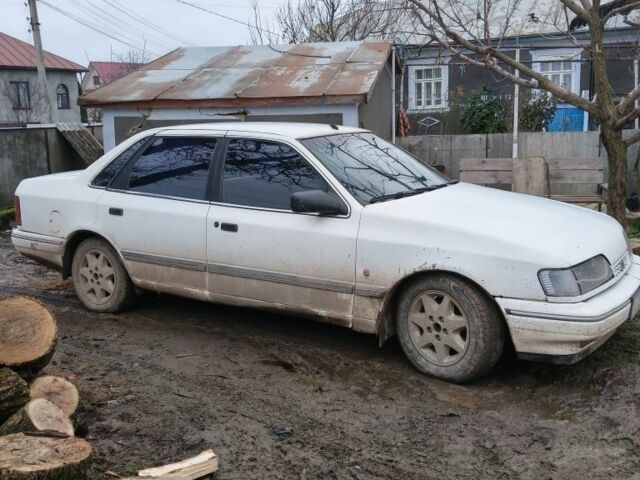 Белый Форд Скорпио, объемом двигателя 2 л и пробегом 300 тыс. км за 800 $, фото 1 на Automoto.ua