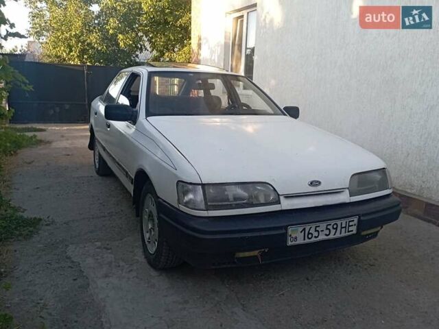 Білий Форд Скорпіо, об'ємом двигуна 0 л та пробігом 300 тис. км за 800 $, фото 1 на Automoto.ua