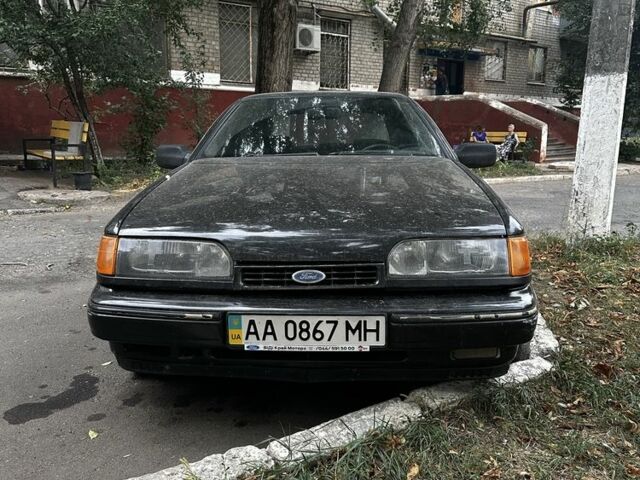 Черный Форд Скорпио, объемом двигателя 2 л и пробегом 250 тыс. км за 750 $, фото 1 на Automoto.ua