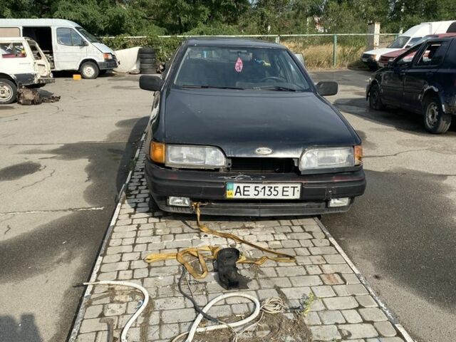 Черный Форд Скорпио, объемом двигателя 2 л и пробегом 255 тыс. км за 650 $, фото 1 на Automoto.ua