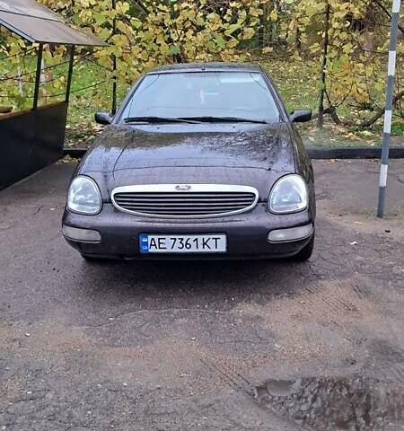 Фиолетовый Форд Скорпио, объемом двигателя 2 л и пробегом 350 тыс. км за 2200 $, фото 1 на Automoto.ua