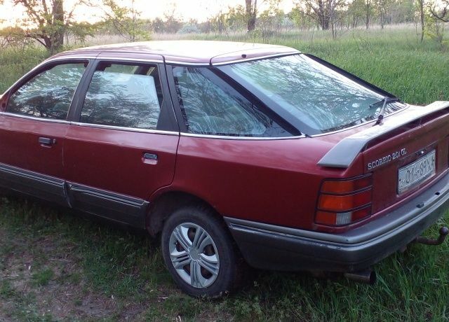 Красный Форд Скорпио, объемом двигателя 3 л и пробегом 250 тыс. км за 850 $, фото 1 на Automoto.ua