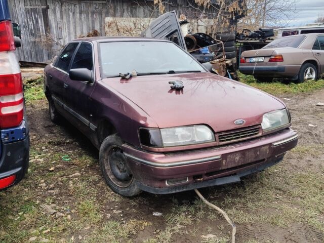 Красный Форд Скорпио, объемом двигателя 2 л и пробегом 300 тыс. км за 250 $, фото 1 на Automoto.ua