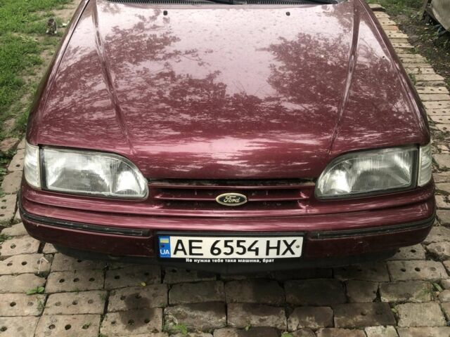 Червоний Форд Скорпіо, об'ємом двигуна 2 л та пробігом 375 тис. км за 1500 $, фото 1 на Automoto.ua