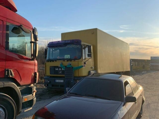 Красный Форд Скорпио, объемом двигателя 0 л и пробегом 340 тыс. км за 800 $, фото 1 на Automoto.ua