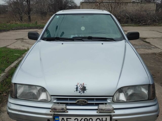 Сірий Форд Скорпіо, об'ємом двигуна 2 л та пробігом 292 тис. км за 2505 $, фото 1 на Automoto.ua