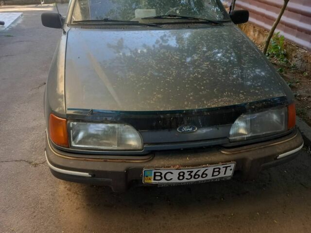 Сірий Форд Скорпіо, об'ємом двигуна 2 л та пробігом 300 тис. км за 991 $, фото 1 на Automoto.ua