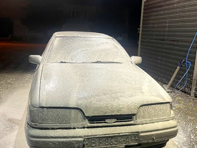 Форд Скорпио 1988 в Пирятине на Automoto.ua Серый Форд Скорпио, объемом двигателя 2 л и пробегом 100 тыс. км за 350 $, фото 1 на Automoto.ua