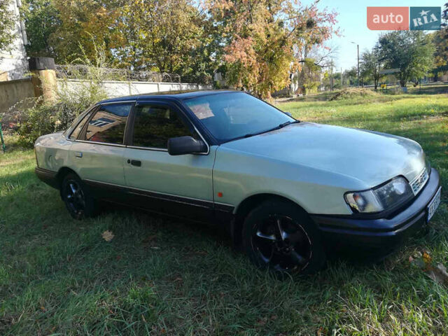 Серый Форд Скорпио, объемом двигателя 2 л и пробегом 100 тыс. км за 2000 $, фото 1 на Automoto.ua