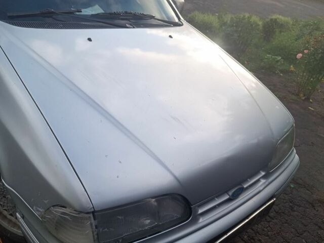 Сірий Форд Скорпіо, об'ємом двигуна 2 л та пробігом 300 тис. км за 500 $, фото 1 на Automoto.ua