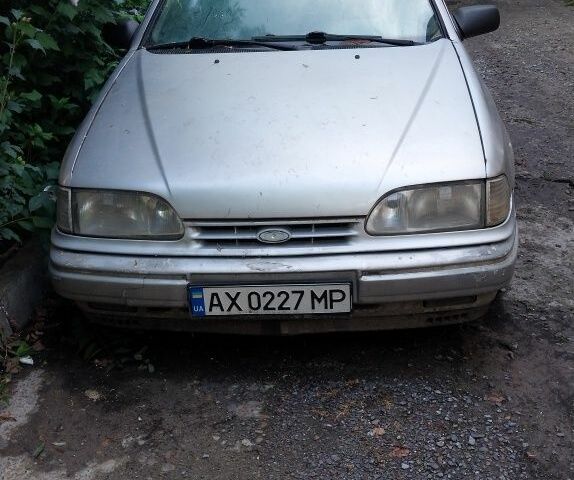 Серый Форд Скорпио, объемом двигателя 2 л и пробегом 200 тыс. км за 358 $, фото 1 на Automoto.ua