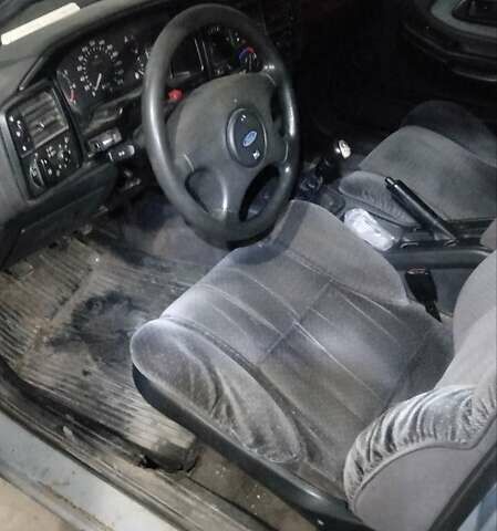 Серый Форд Скорпио, объемом двигателя 2 л и пробегом 256 тыс. км за 500 $, фото 1 на Automoto.ua