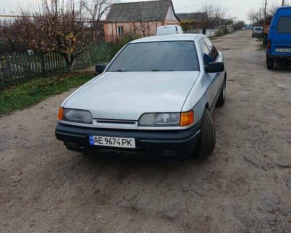 Сірий Форд Скорпіо, об'ємом двигуна 2 л та пробігом 245 тис. км за 2400 $, фото 1 на Automoto.ua