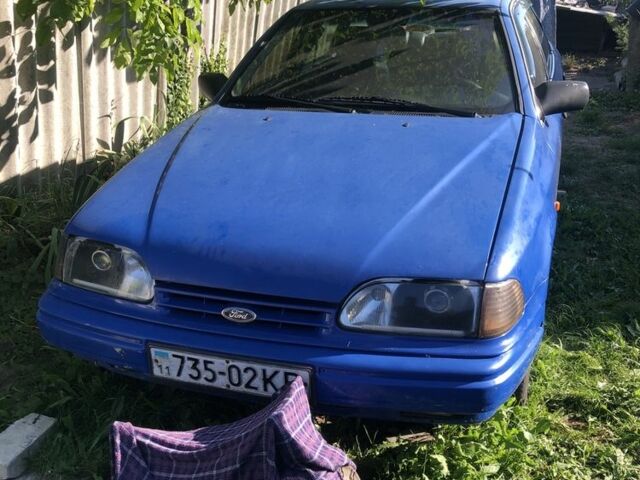 Синий Форд Скорпио, объемом двигателя 2 л и пробегом 358 тыс. км за 560 $, фото 1 на Automoto.ua