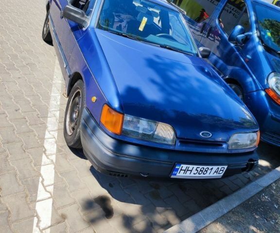 Синий Форд Скорпио, объемом двигателя 2 л и пробегом 230 тыс. км за 1600 $, фото 1 на Automoto.ua