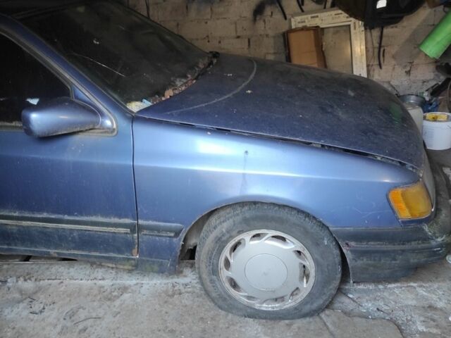 Синий Форд Скорпио, объемом двигателя 2 л и пробегом 200 тыс. км за 679 $, фото 1 на Automoto.ua