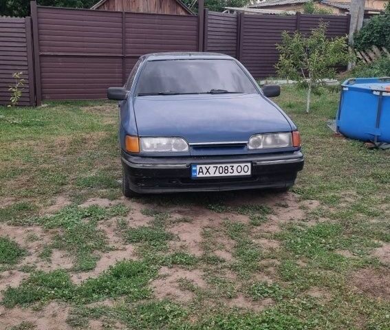 Синий Форд Скорпио, объемом двигателя 2 л и пробегом 40 тыс. км за 700 $, фото 1 на Automoto.ua