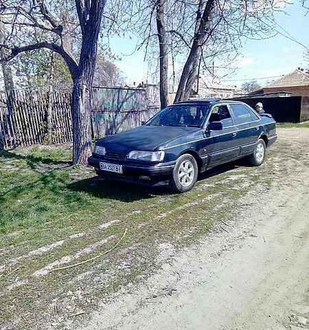 Синий Форд Скорпио, объемом двигателя 2 л и пробегом 300 тыс. км за 1900 $, фото 1 на Automoto.ua