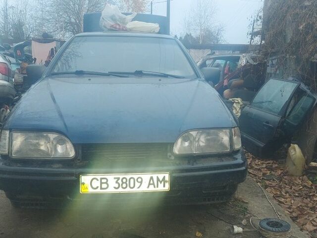 Синій Форд Скорпіо, об'ємом двигуна 2 л та пробігом 200 тис. км за 700 $, фото 1 на Automoto.ua