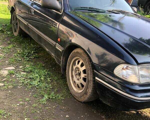 Синій Форд Скорпіо, об'ємом двигуна 2 л та пробігом 300 тис. км за 1100 $, фото 1 на Automoto.ua