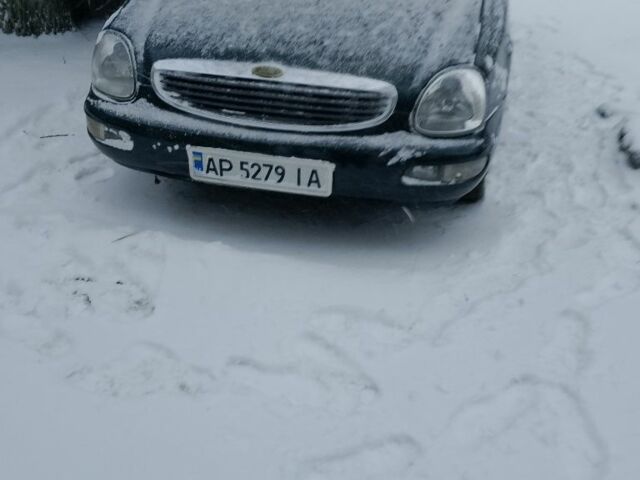 Зелений Форд Скорпіо, об'ємом двигуна 2 л та пробігом 300 тис. км за 2000 $, фото 1 на Automoto.ua