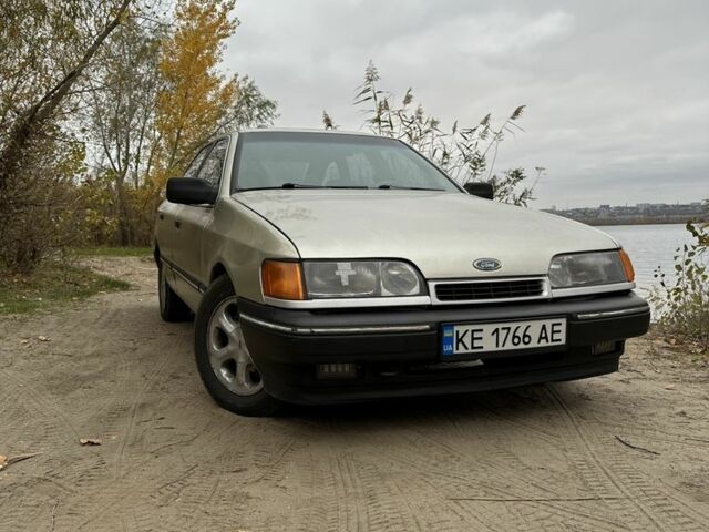 Зелений Форд Скорпіо, об'ємом двигуна 2.4 л та пробігом 418 тис. км за 1000 $, фото 1 на Automoto.ua