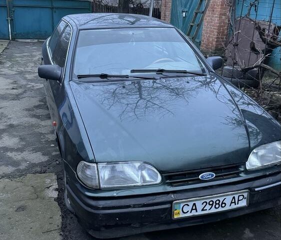 Зелений Форд Скорпіо, об'ємом двигуна 2.4 л та пробігом 100 тис. км за 800 $, фото 1 на Automoto.ua