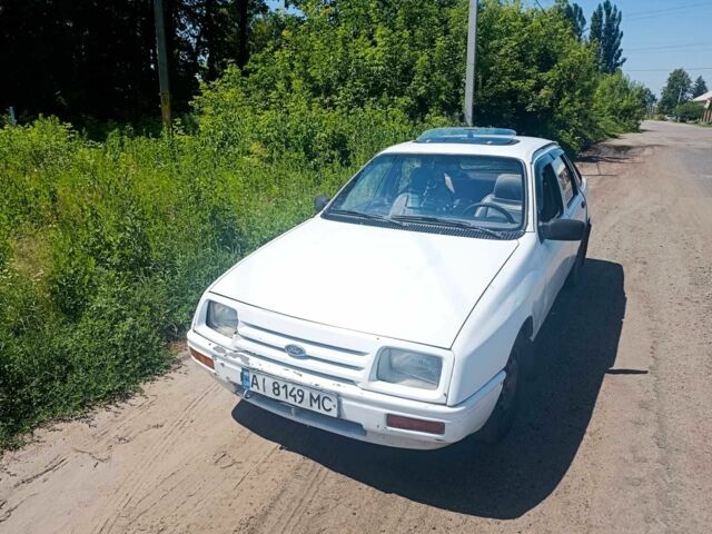 Білий Форд Сієрра, об'ємом двигуна 1.6 л та пробігом 40 тис. км за 564 $, фото 1 на Automoto.ua