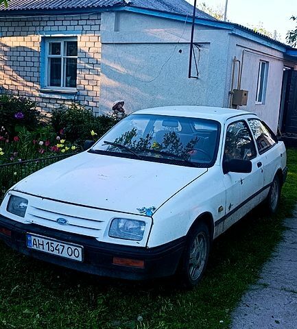 Белый Форд Сиерра, объемом двигателя 1.6 л и пробегом 0 тыс. км за 500 $, фото 1 на Automoto.ua