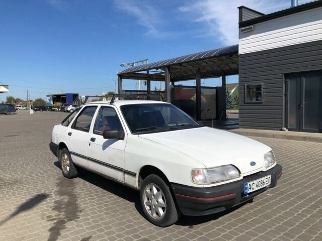 Белый Форд Сиерра, объемом двигателя 1.6 л и пробегом 700 тыс. км за 850 $, фото 1 на Automoto.ua