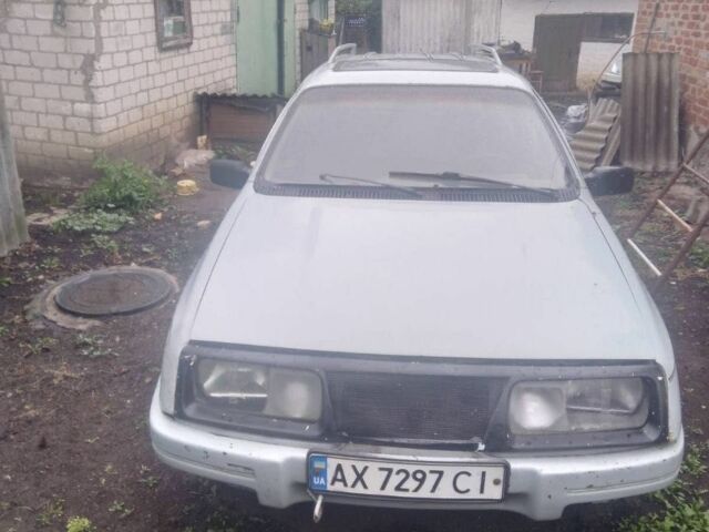 Белый Форд Сиерра, объемом двигателя 1.6 л и пробегом 300 тыс. км за 473 $, фото 1 на Automoto.ua