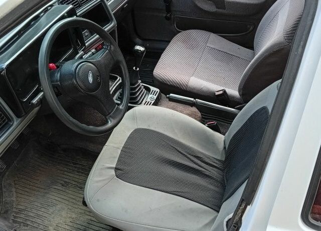 Белый Форд Сиерра, объемом двигателя 2 л и пробегом 300 тыс. км за 850 $, фото 1 на Automoto.ua