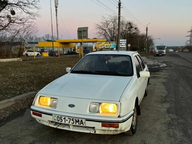 Білий Форд Сієрра, об'ємом двигуна 2 л та пробігом 240 тис. км за 457 $, фото 1 на Automoto.ua