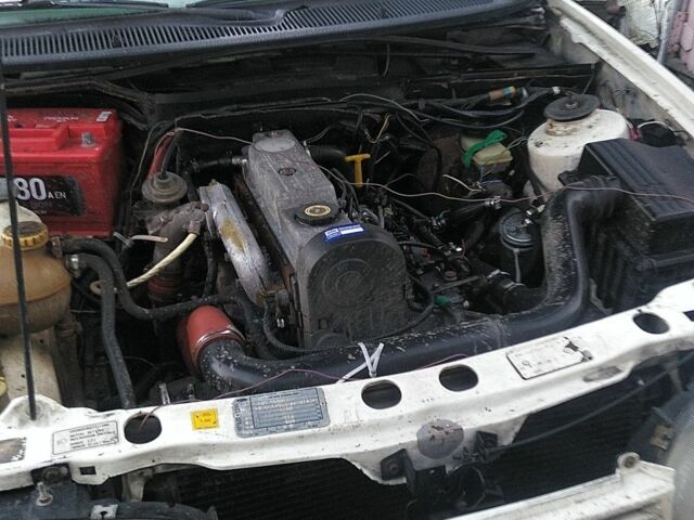 Білий Форд Сієрра, об'ємом двигуна 1.8 л та пробігом 120 тис. км за 1189 $, фото 1 на Automoto.ua